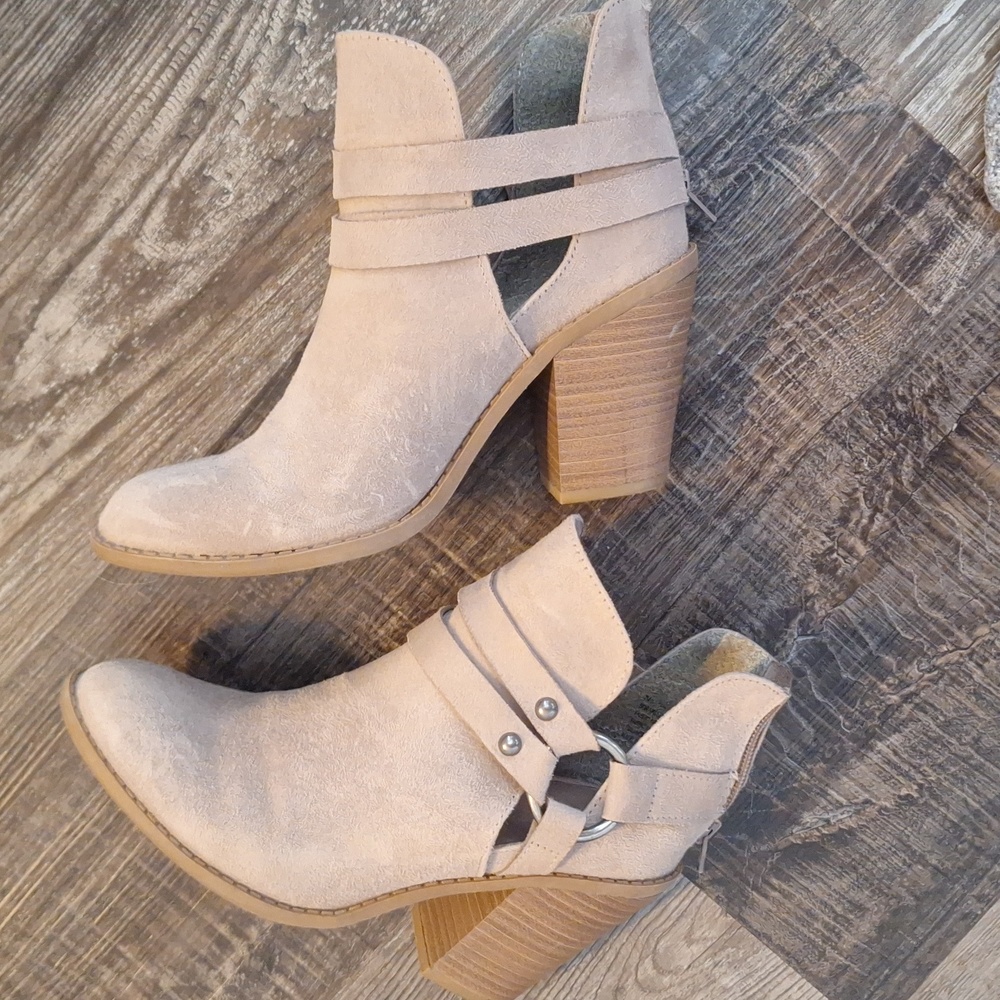 Booties - Picture 2 of 4